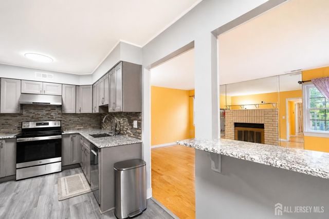 19 Rush Court, East Brunswick, NJ 08816