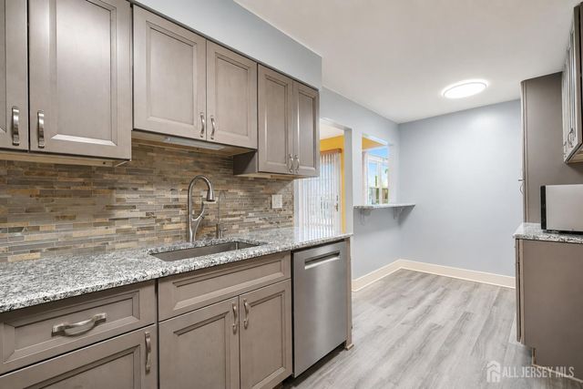 19 Rush Court, East Brunswick, NJ 08816