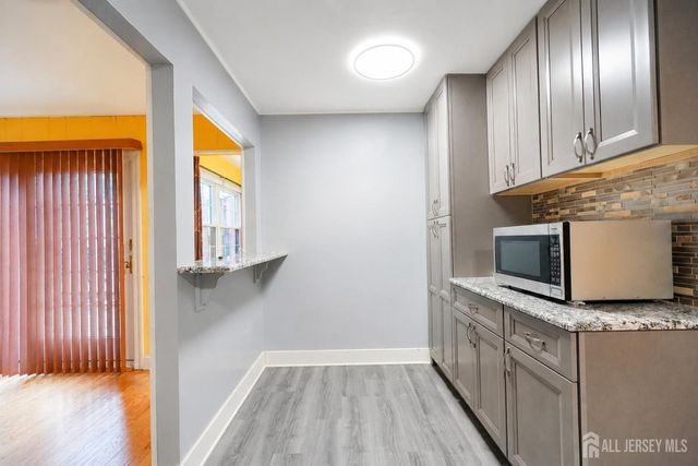 19 Rush Court, East Brunswick, NJ 08816