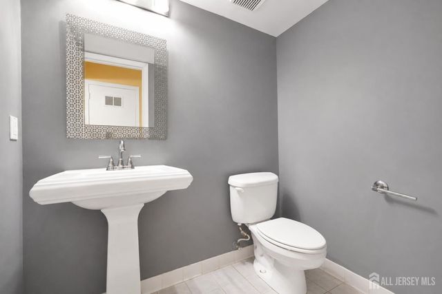 19 Rush Court, East Brunswick, NJ 08816