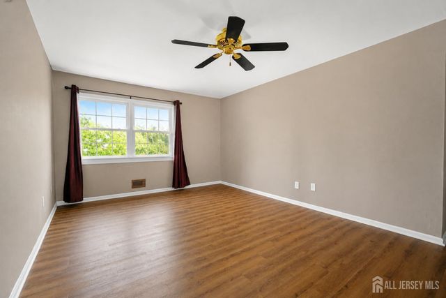 19 Rush Court, East Brunswick, NJ 08816