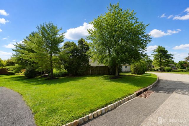 19 Rush Court, East Brunswick, NJ 08816