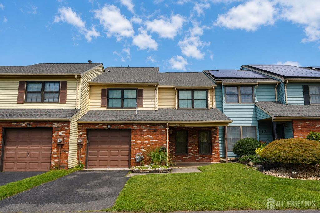 19 Rush Court, East Brunswick, NJ 08816