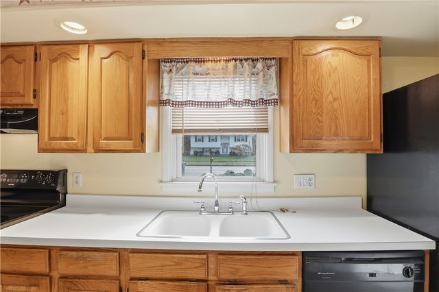 577 Fetzner Road, Greece, NY 14626