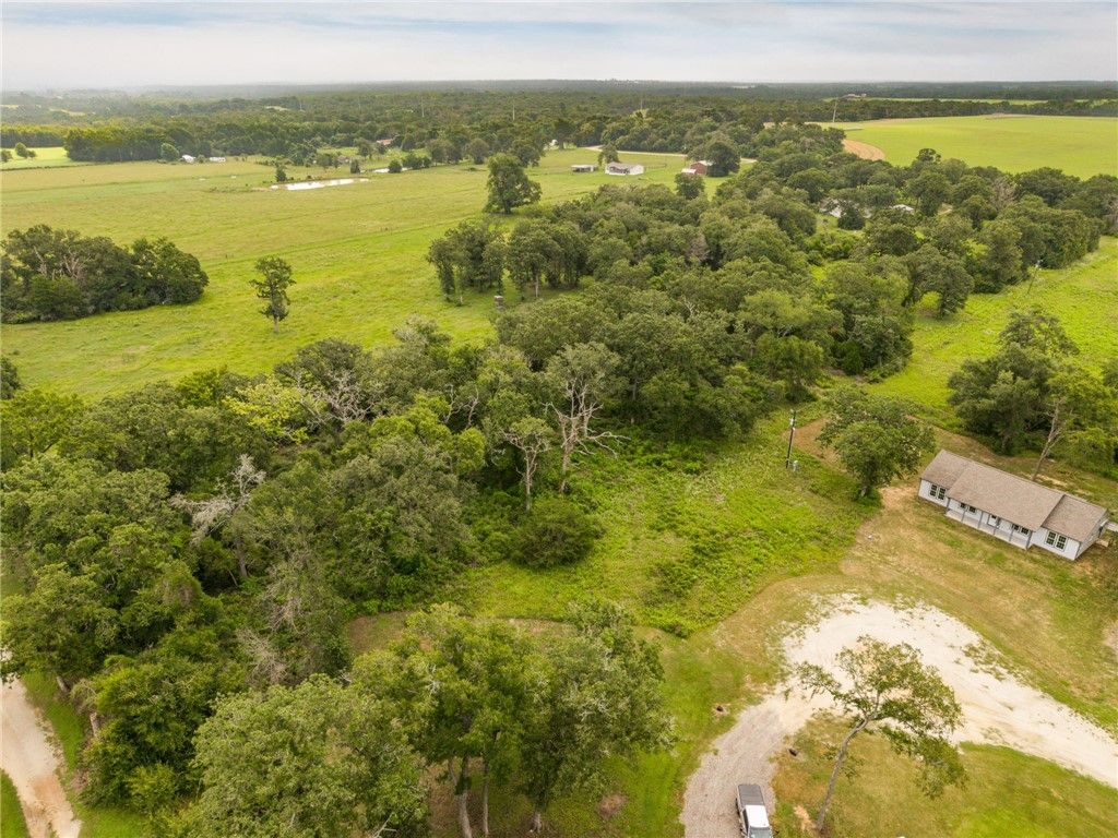 4497 Collton Lane, Franklin, TX 77856 — photo 4