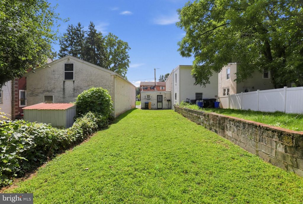 325 E BASIN ST, NORRISTOWN, PA 19401 — photo 4