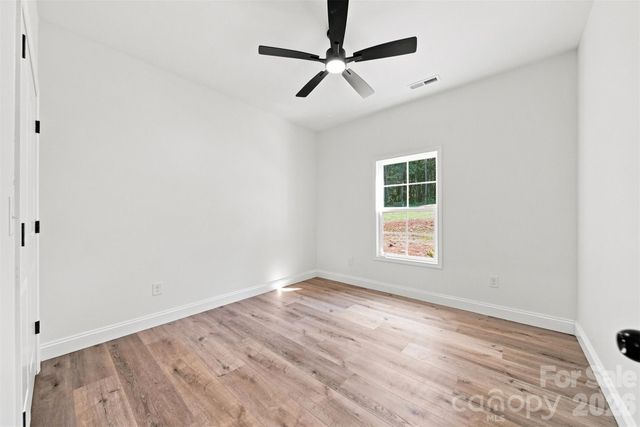 1694 Parsonage Lane, Newton, NC 28658