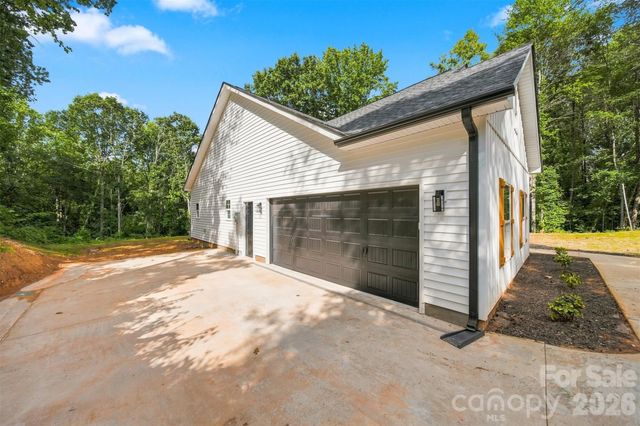 1694 Parsonage Lane, Newton, NC 28658