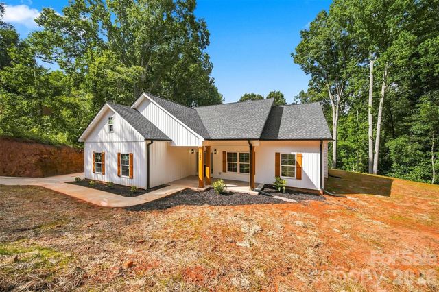 1694 Parsonage Lane, Newton, NC 28658