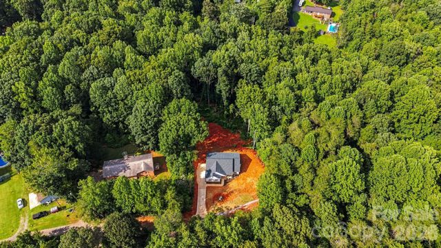 1694 Parsonage Lane, Newton, NC 28658
