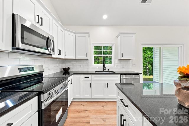1694 Parsonage Lane, Newton, NC 28658