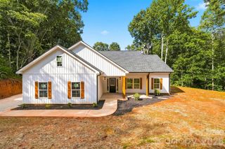 1694 Parsonage Lane, Newton, NC 28658