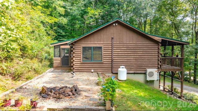 174 Nix Creek Road, Canton, NC 28716