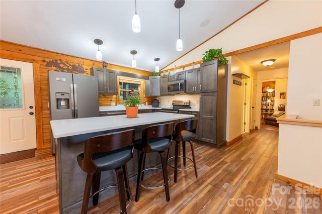 174 Nix Creek Road, Canton, NC 28716