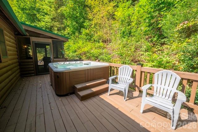 174 Nix Creek Road, Canton, NC 28716