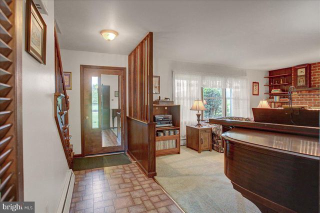 109 CAPITOL HILL RD, Dillsburg, PA 17019
