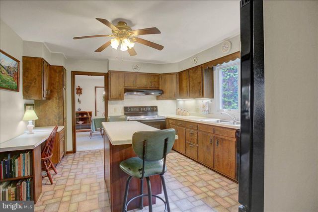 109 CAPITOL HILL RD, Dillsburg, PA 17019