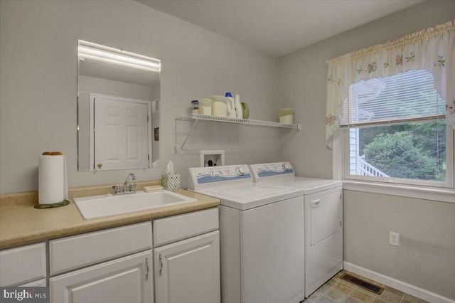 109 CAPITOL HILL RD, Dillsburg, PA 17019