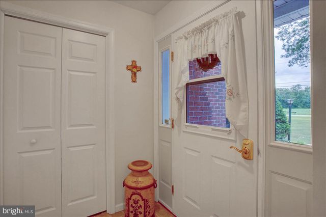 109 CAPITOL HILL RD, Dillsburg, PA 17019