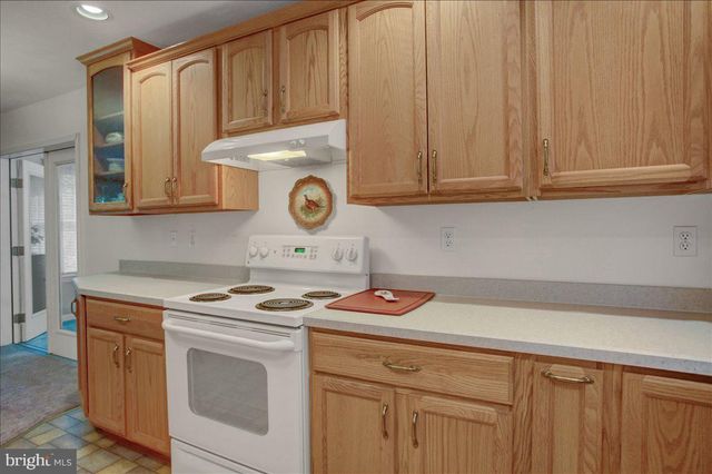 109 CAPITOL HILL RD, Dillsburg, PA 17019