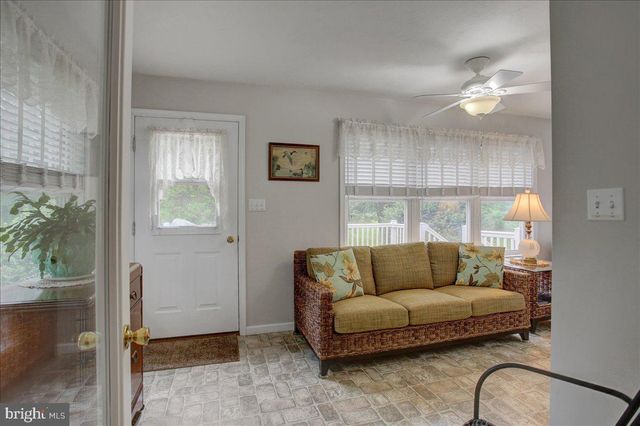 109 CAPITOL HILL RD, Dillsburg, PA 17019