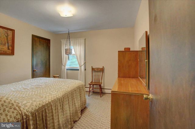 109 CAPITOL HILL RD, Dillsburg, PA 17019