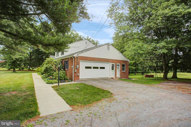 109 CAPITOL HILL RD, Dillsburg, PA 17019
