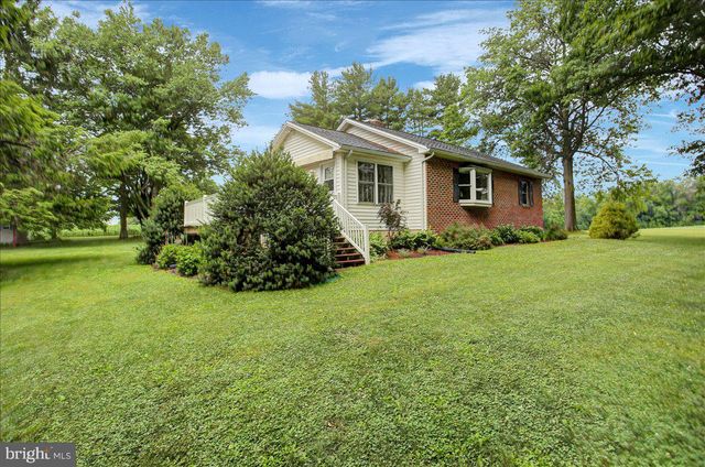 109 CAPITOL HILL RD, Dillsburg, PA 17019