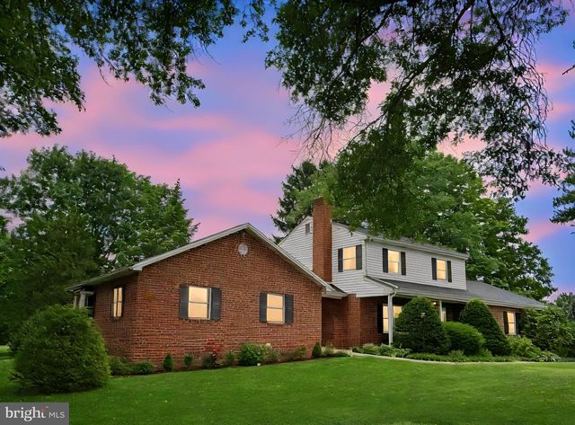 109 CAPITOL HILL RD, Dillsburg, PA 17019