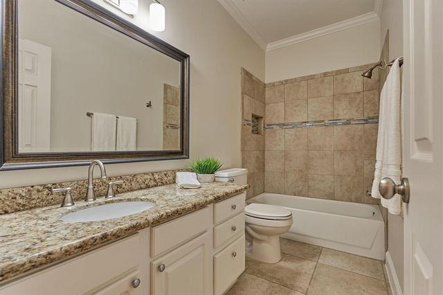 59 S Lace Arbor Drive, The Woodlands, TX 77382