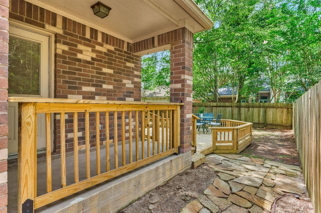 59 S Lace Arbor Drive, The Woodlands, TX 77382
