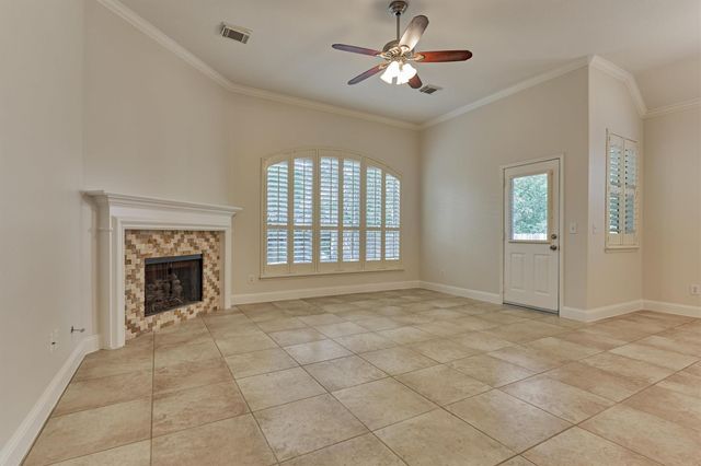 59 S Lace Arbor Drive, The Woodlands, TX 77382
