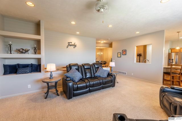 4822 N 162nd Avenue, Omaha, NE 68116