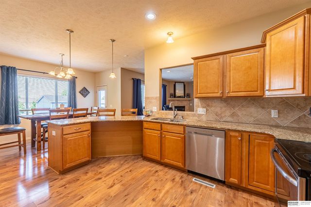 4822 N 162nd Avenue, Omaha, NE 68116