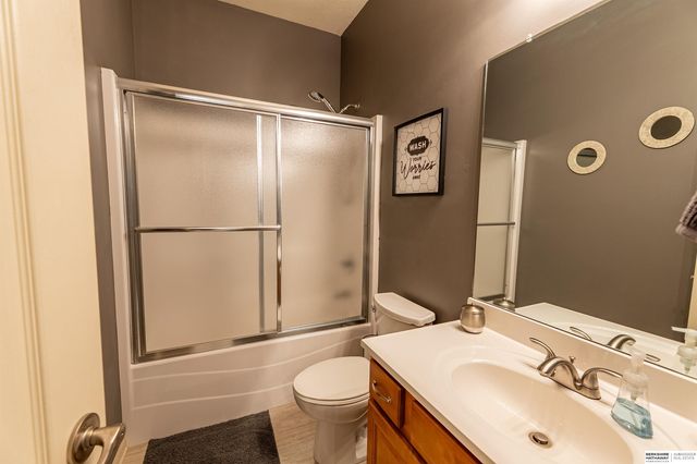 4822 N 162nd Avenue, Omaha, NE 68116