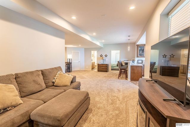 4822 N 162nd Avenue, Omaha, NE 68116