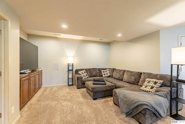 4822 N 162nd Avenue, Omaha, NE 68116