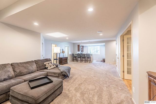 4822 N 162nd Avenue, Omaha, NE 68116