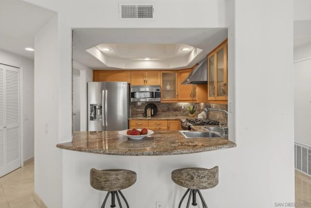 8635 Via Mallorca D, La Jolla, CA 92037