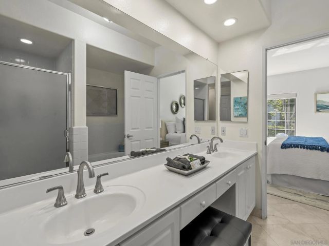 8635 Via Mallorca D, La Jolla, CA 92037