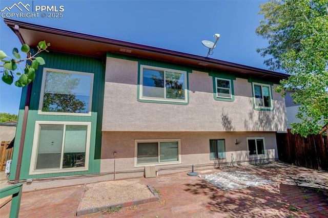 27 Terrace Drive, Pueblo, CO 81001
