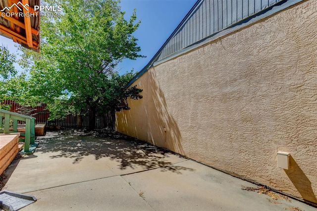 27 Terrace Drive, Pueblo, CO 81001