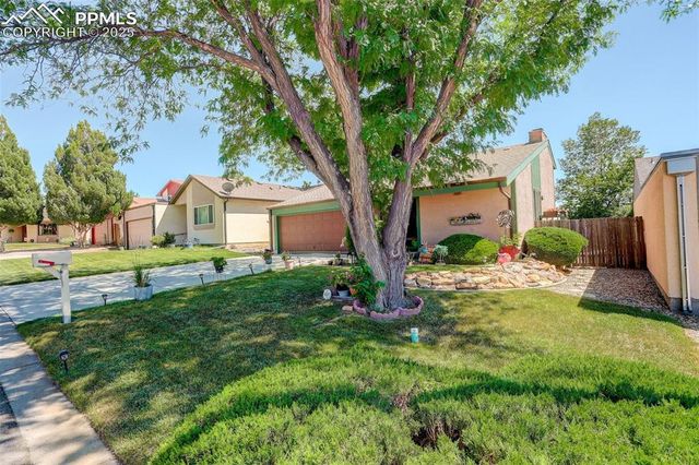 27 Terrace Drive, Pueblo, CO 81001