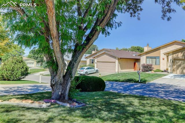 27 Terrace Drive, Pueblo, CO 81001