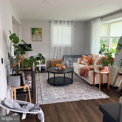 242 MORTON AVE, Paulsboro, NJ 08066