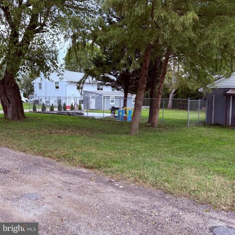 242 MORTON AVE, Paulsboro, NJ 08066