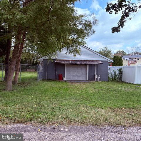 242 MORTON AVE, Paulsboro, NJ 08066