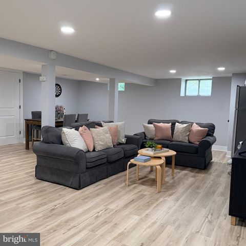 242 MORTON AVE, Paulsboro, NJ 08066