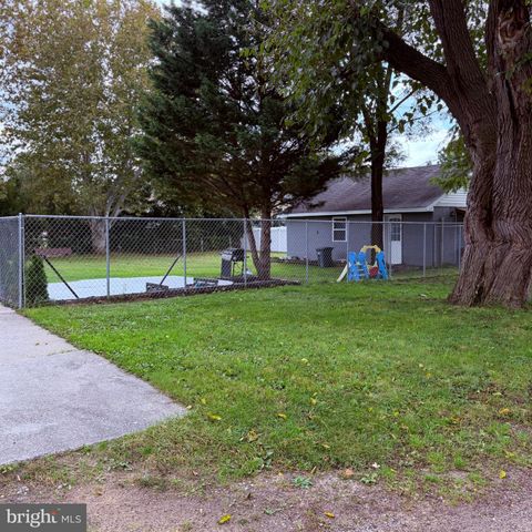 242 MORTON AVE, Paulsboro, NJ 08066
