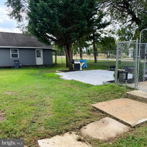 242 MORTON AVE, Paulsboro, NJ 08066